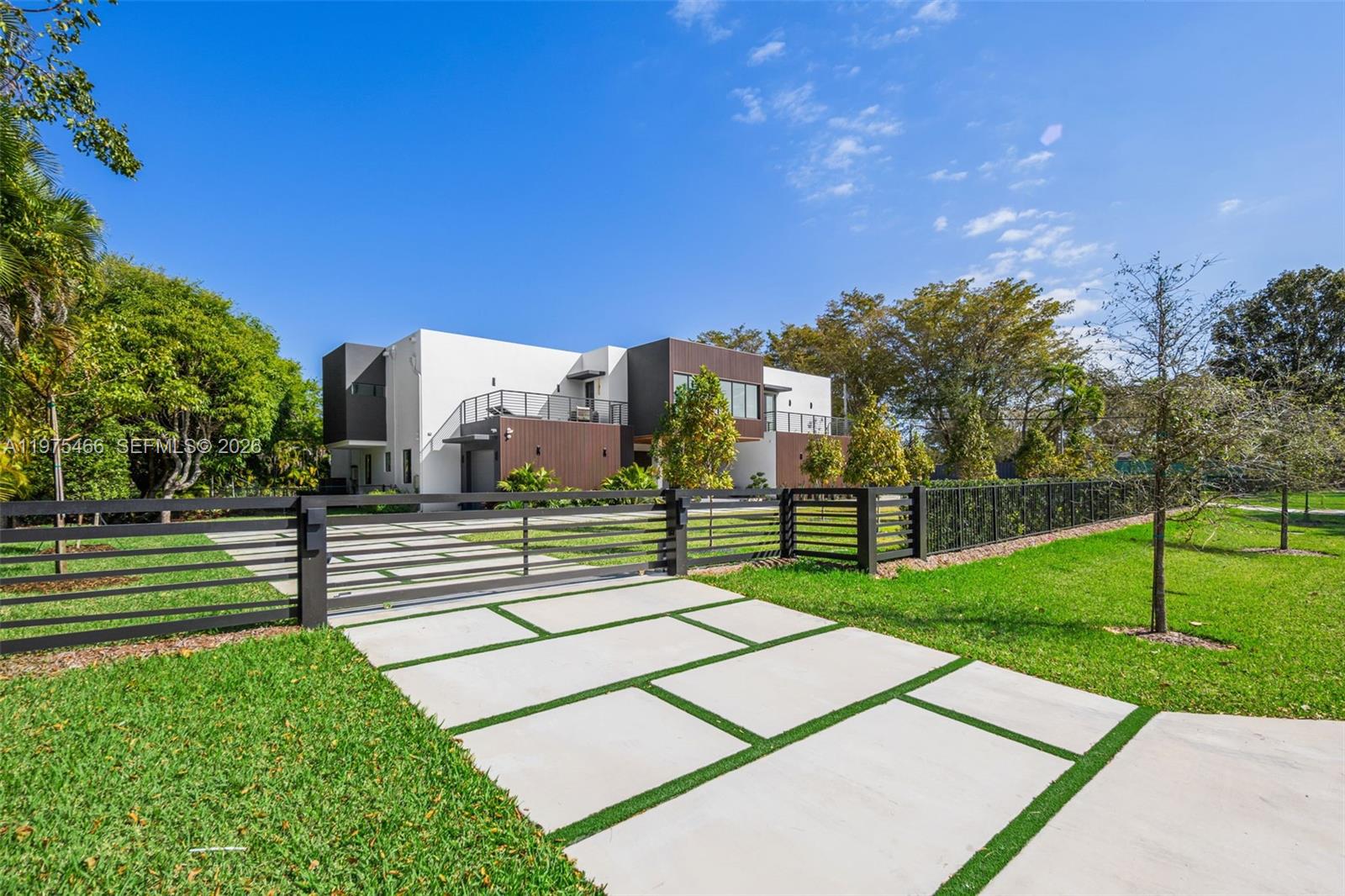 6445 SW 129th Ter Pinecrest, FL 33156