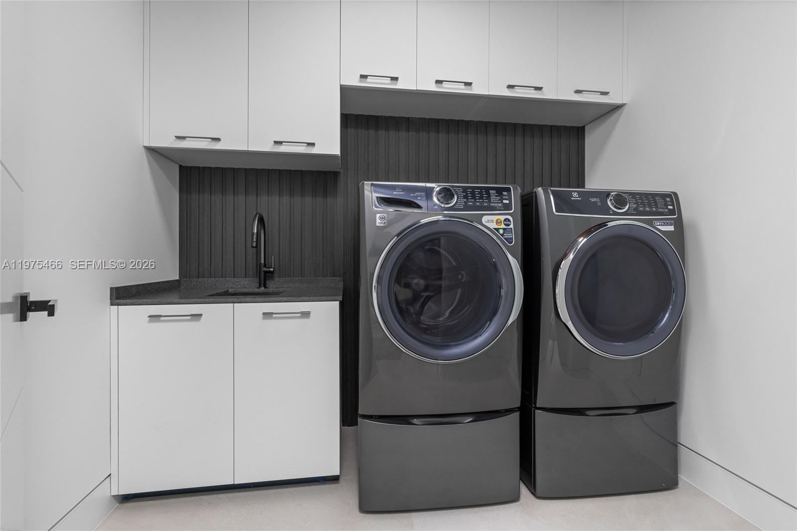 6445 SW 129th Ter Pinecrest, FL 33156