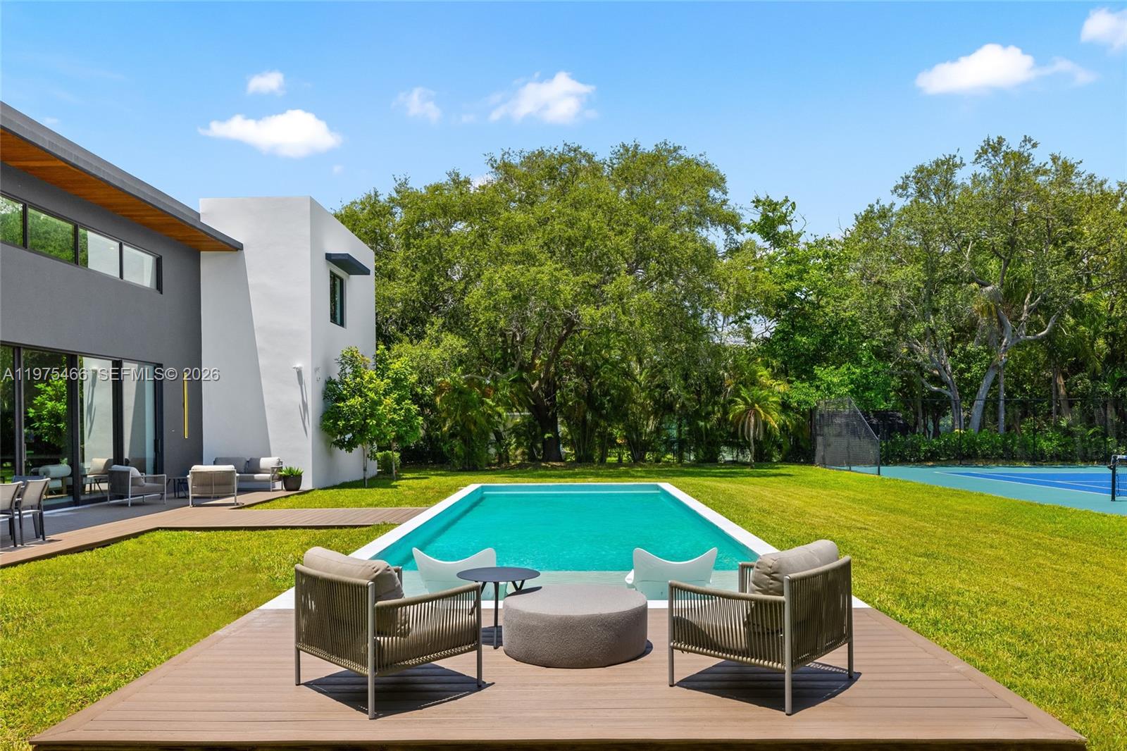 6445 SW 129th Ter Pinecrest, FL 33156