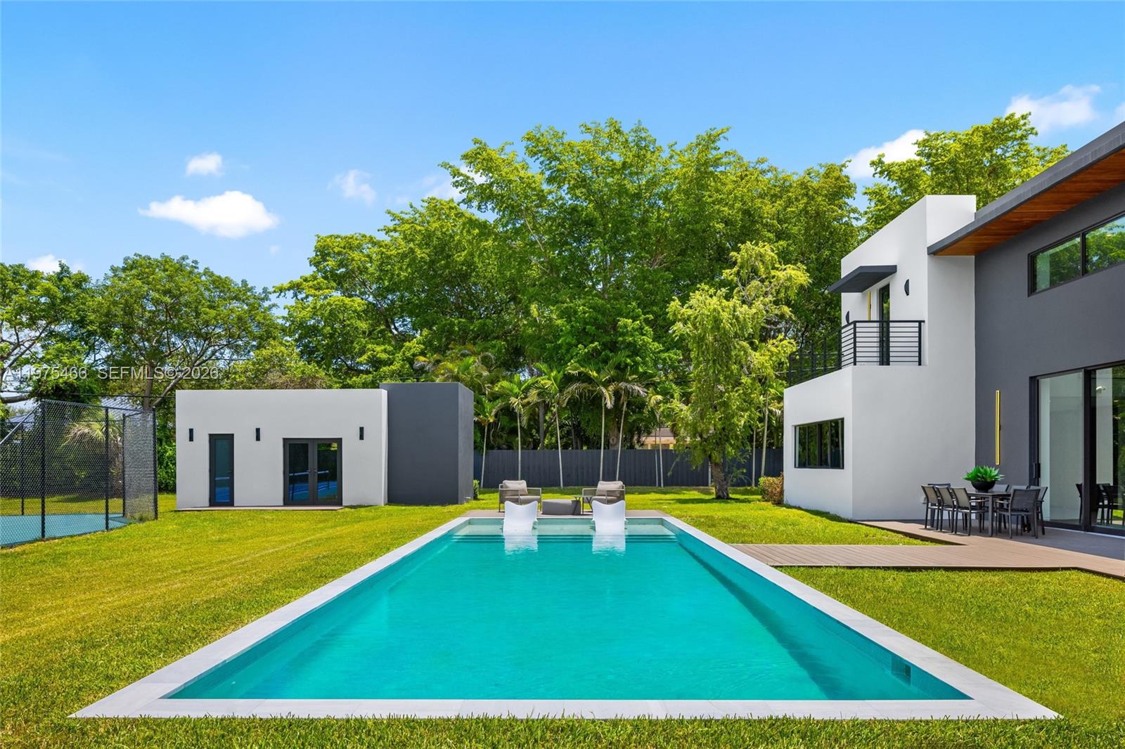 6445 SW 129th Ter Pinecrest, FL 33156