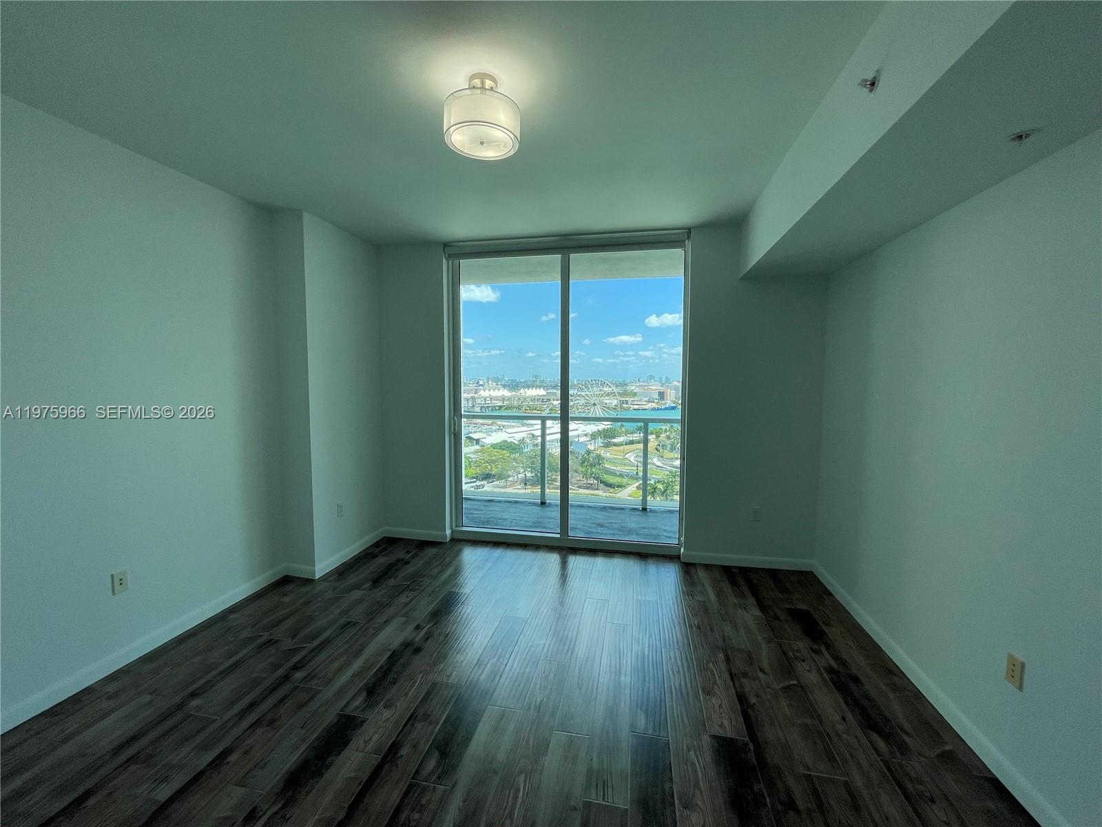 253 NE 2nd St #1707 Miami, FL 33132