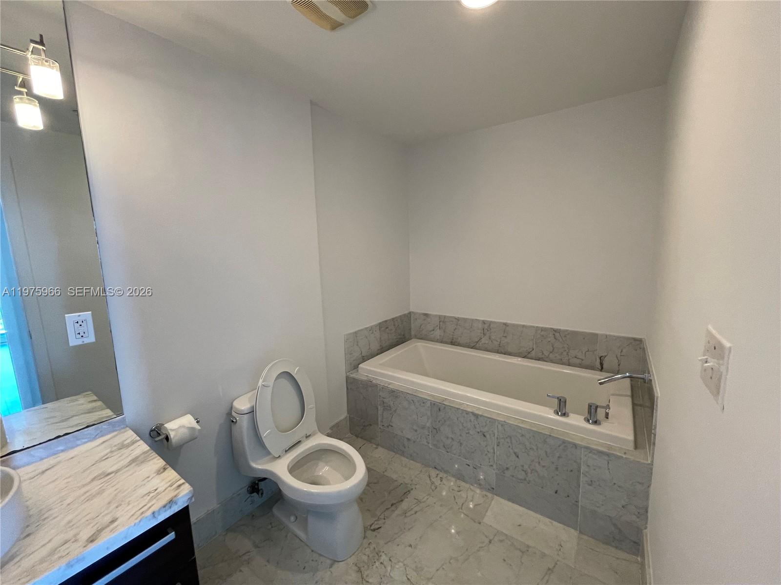 253 NE 2nd St #1707 Miami, FL 33132