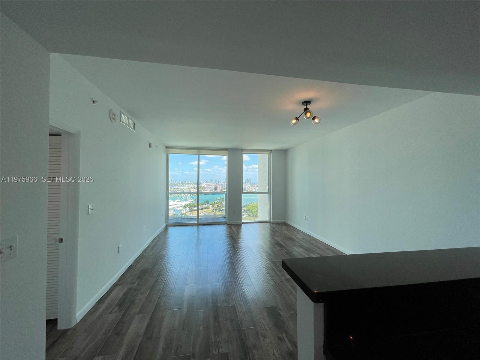 253 NE 2nd St #1707 Miami, FL 33132