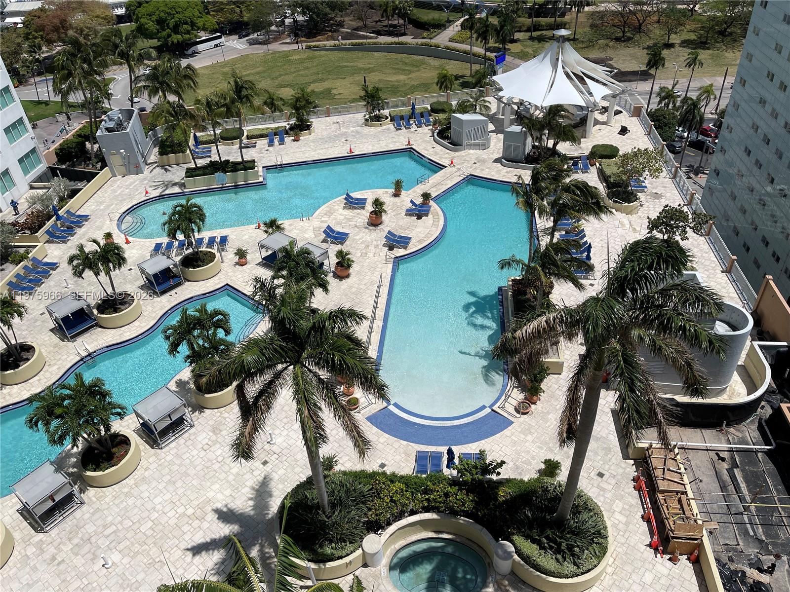 253 NE 2nd St #1707 Miami, FL 33132