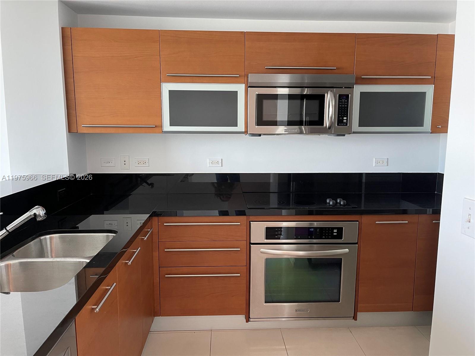 253 NE 2nd St #1707 Miami, FL 33132