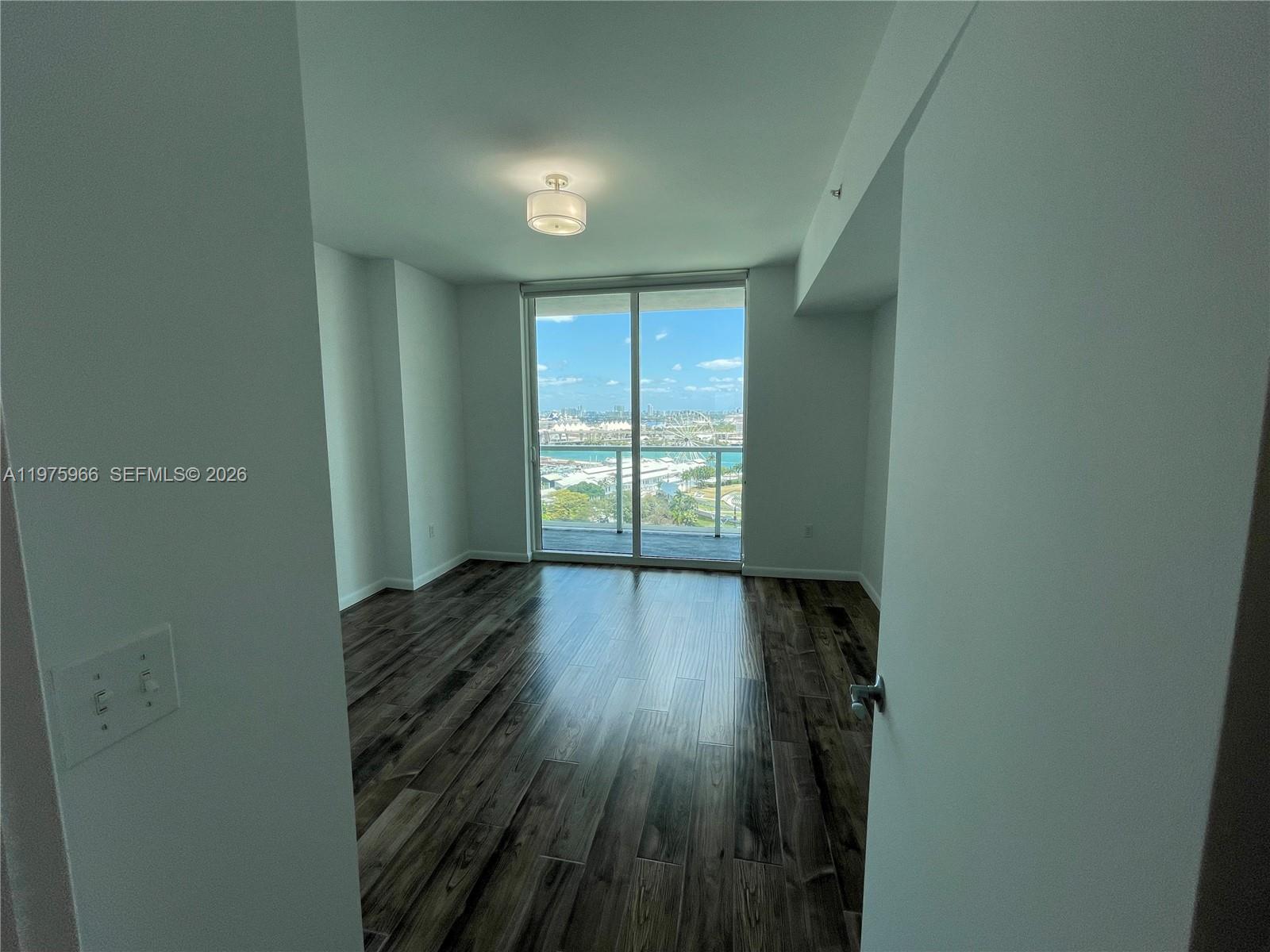 253 NE 2nd St #1707 Miami, FL 33132