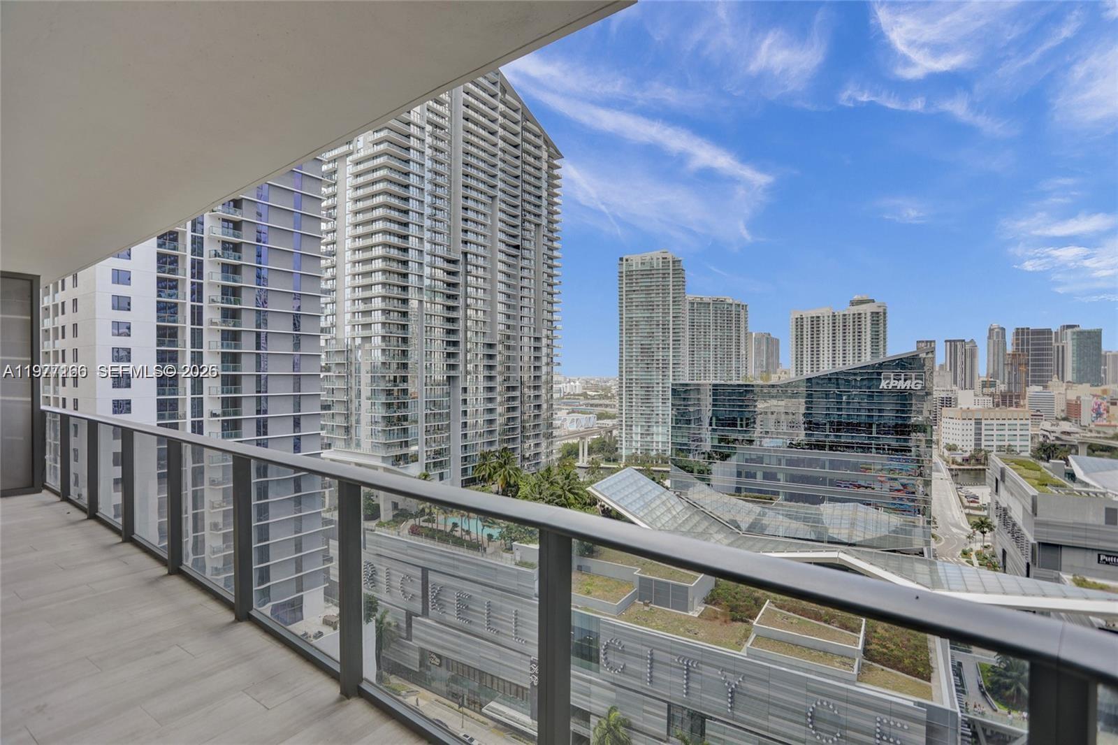 image Brickell Heights East10