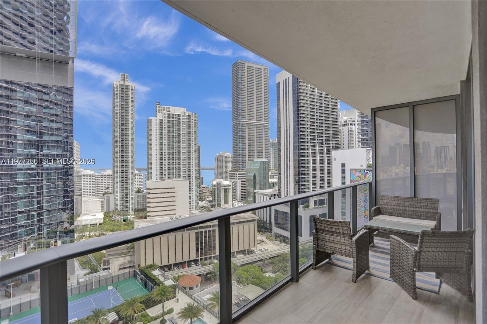 image Brickell Heights East21