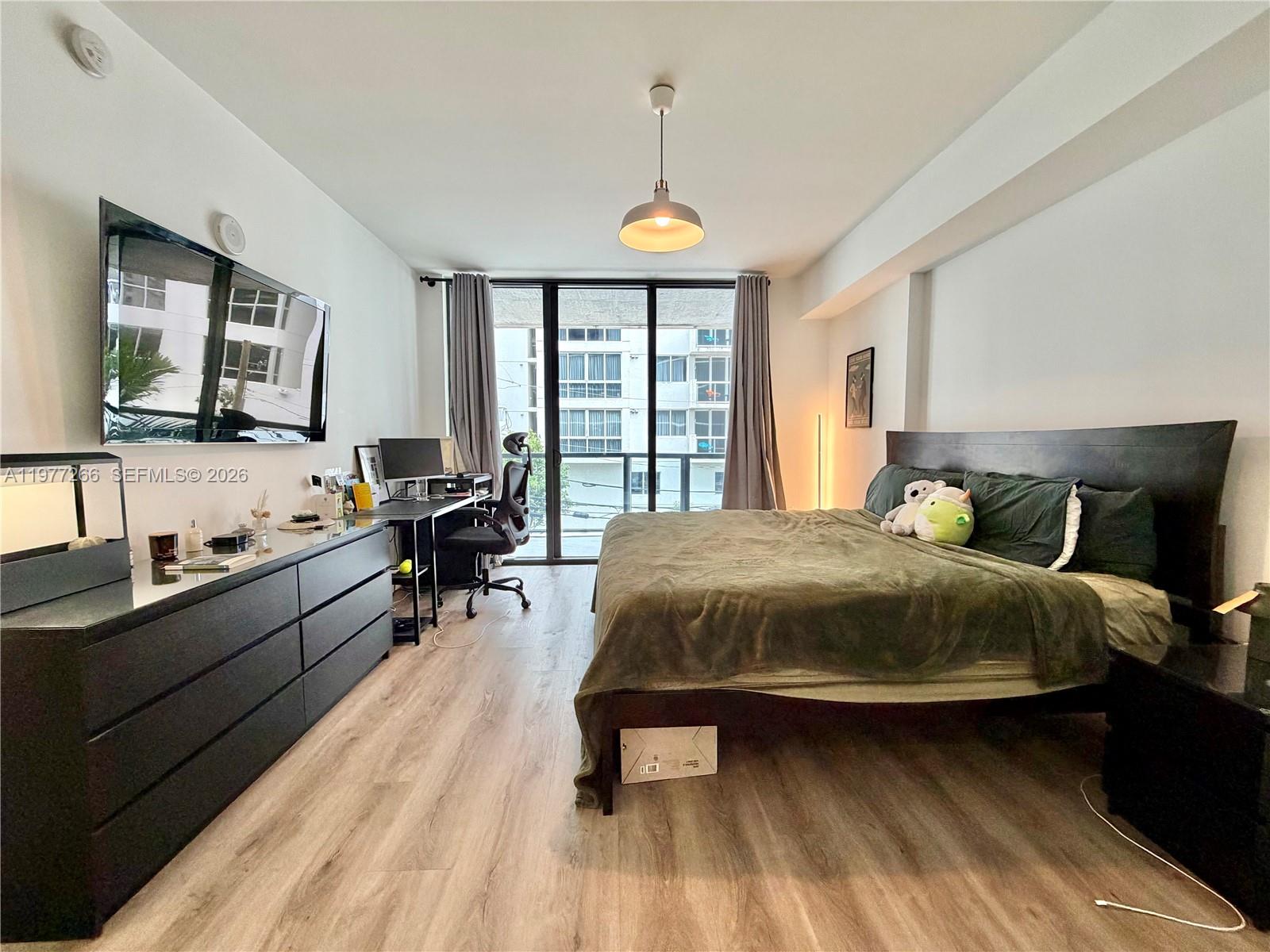 201 SW 17th Rd #304 Miami, FL 33129