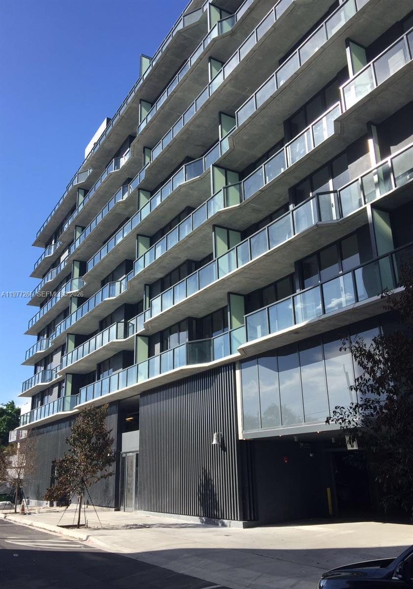 201 SW 17th Rd #304 Miami, FL 33129