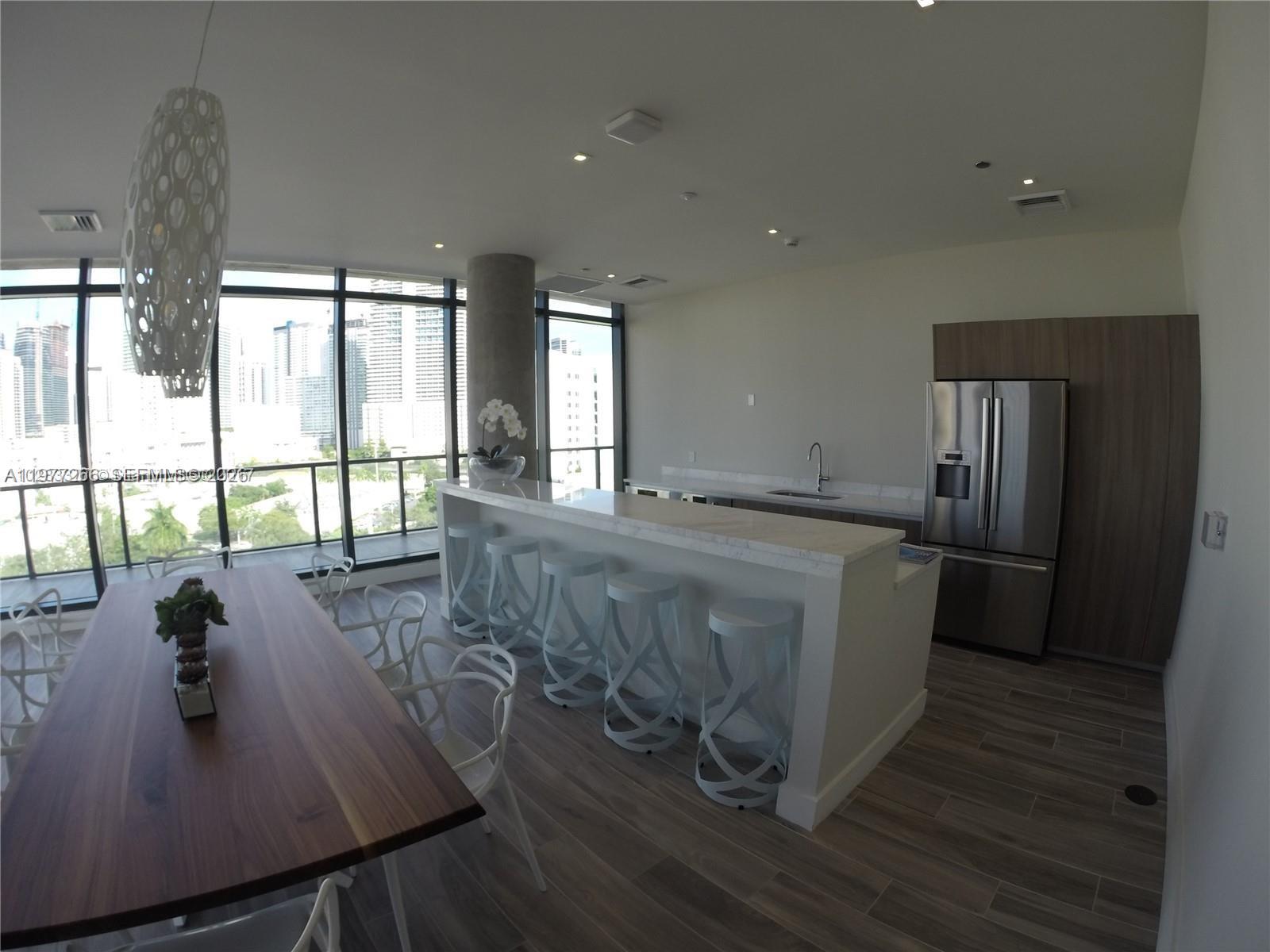 201 SW 17th Rd #304 Miami, FL 33129