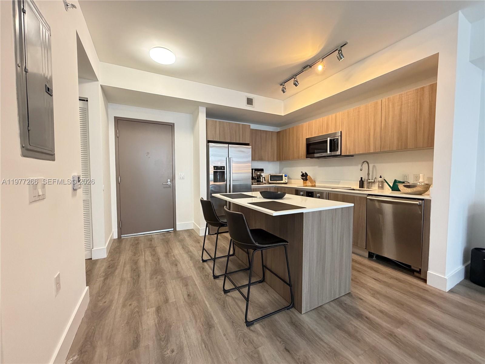 201 SW 17th Rd #304 Miami, FL 33129