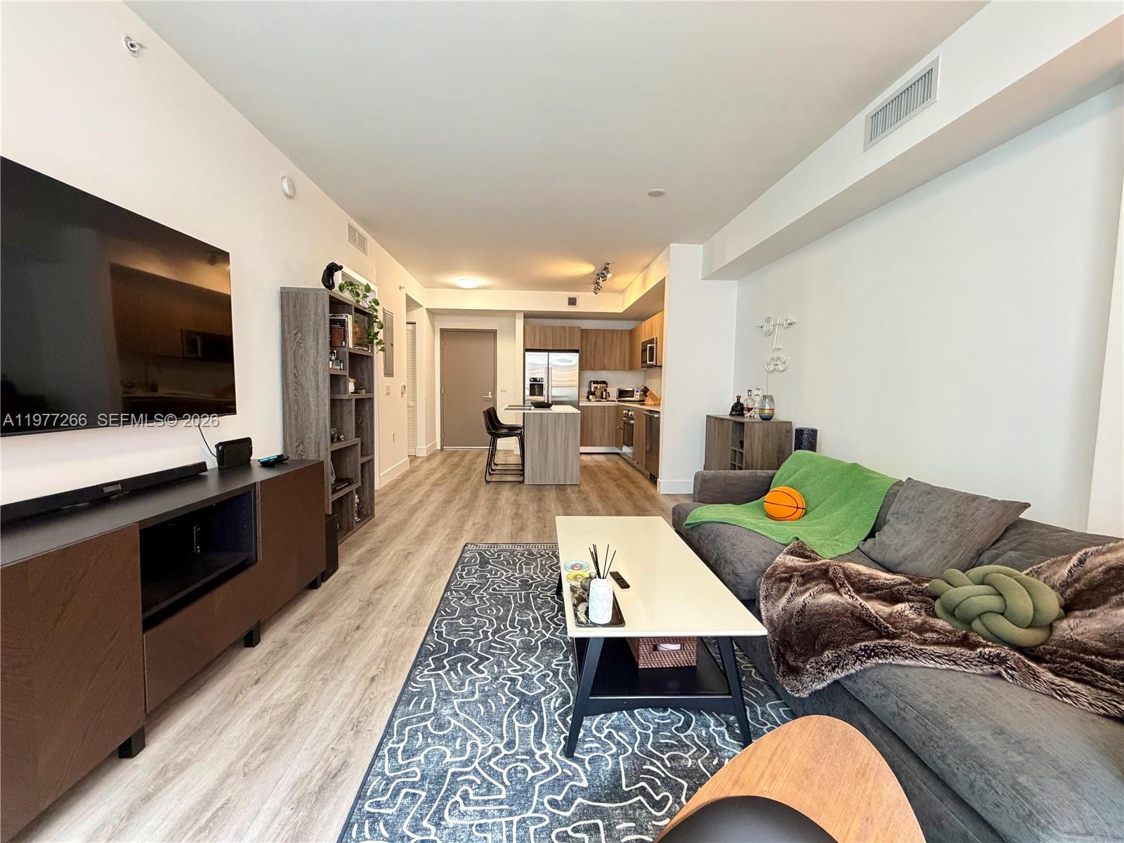 201 SW 17th Rd #304 Miami, FL 33129