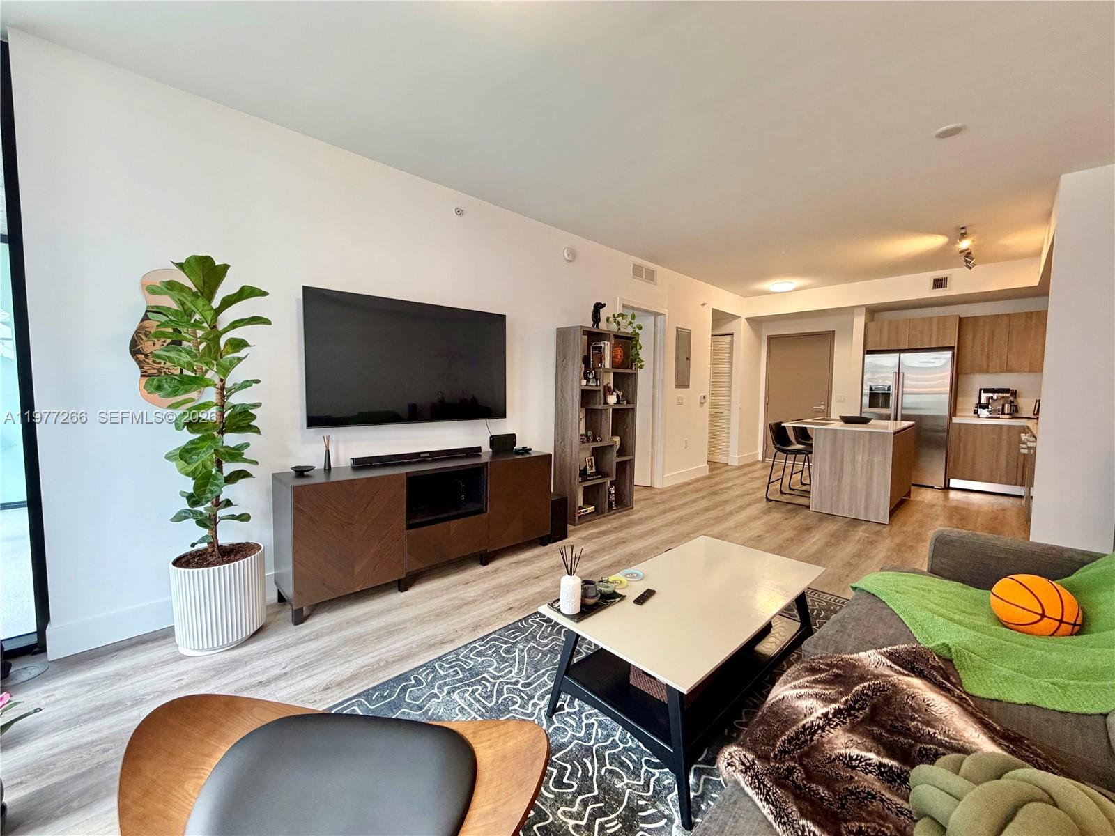 201 SW 17th Rd #304 Miami, FL 33129