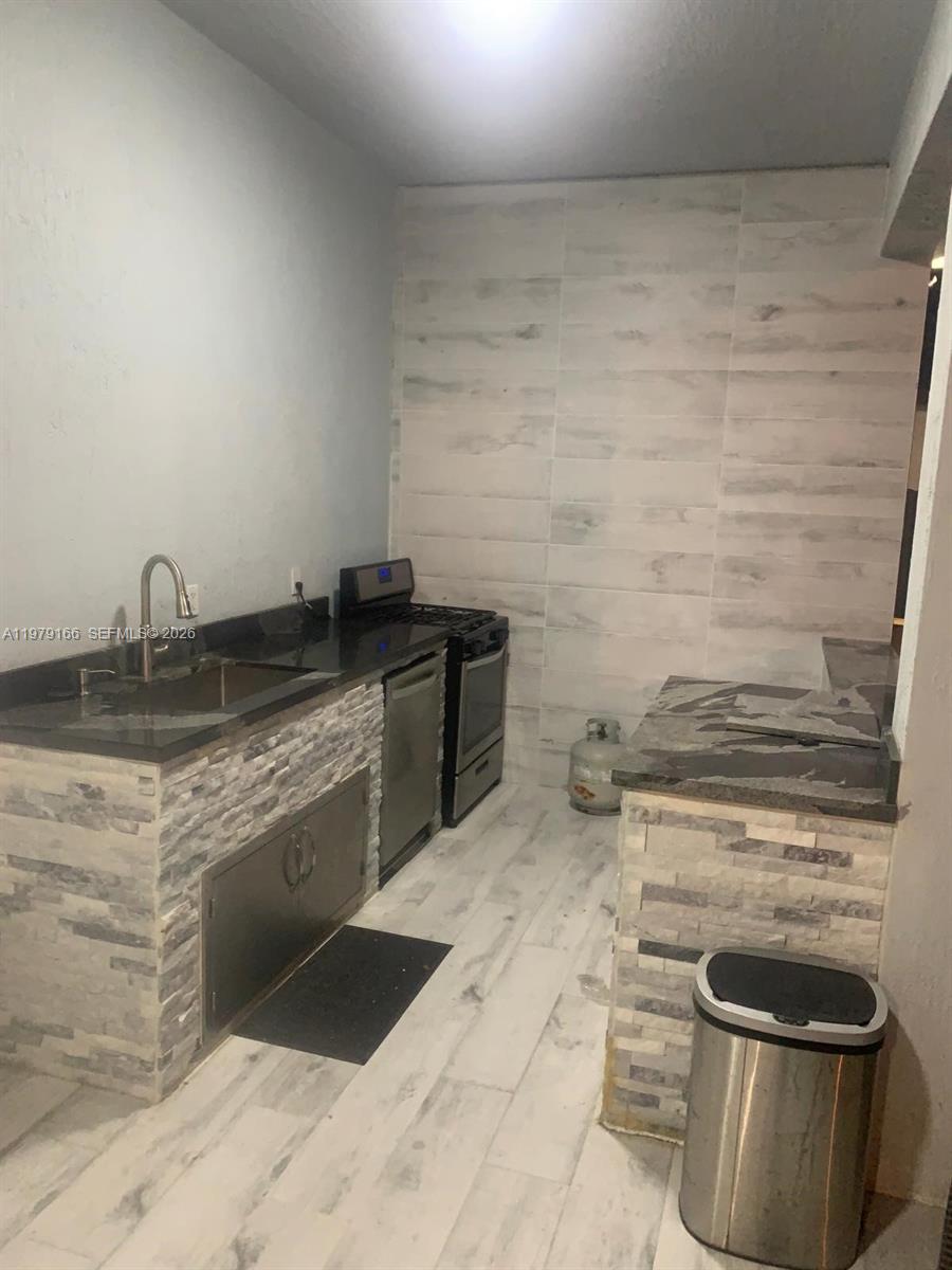 1720 NW 110th Ter Miami, FL 33167