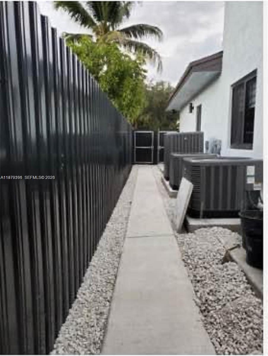 1720 NW 110th Ter Miami, FL 33167