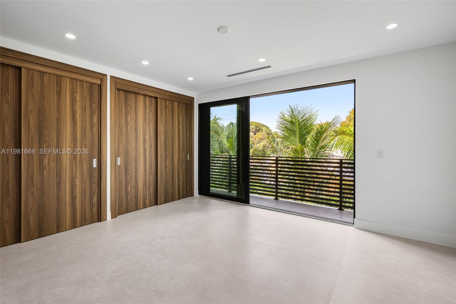 569 NW 44th St Miami, FL 33127