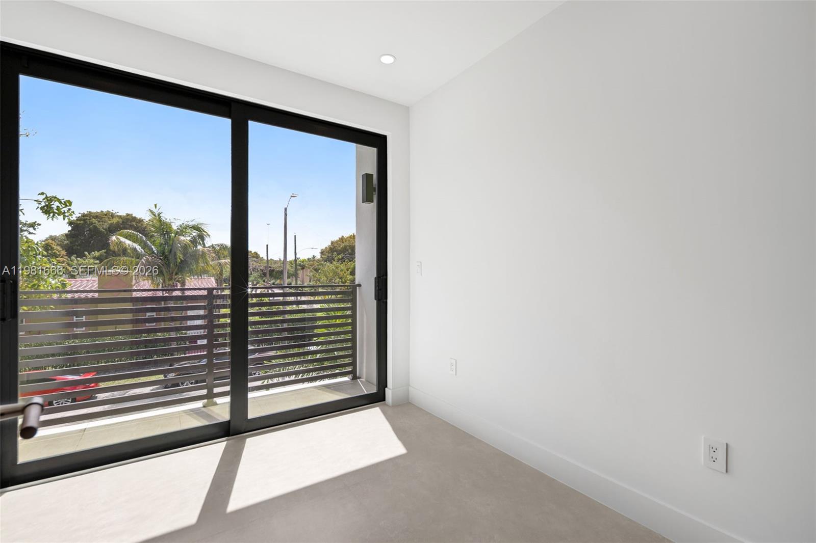 569 NW 44th St Miami, FL 33127