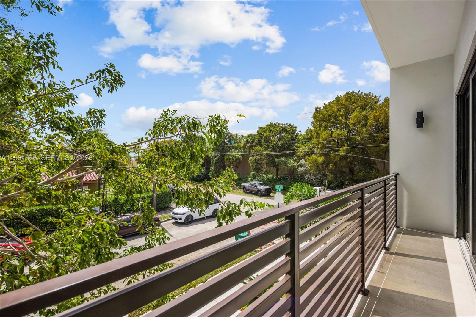 569 NW 44th St Miami, FL 33127