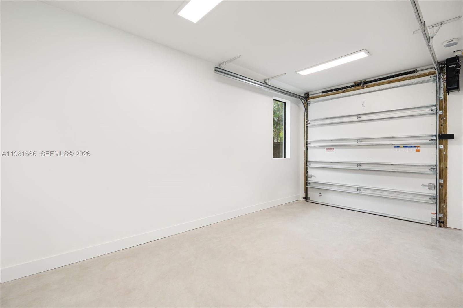 569 NW 44th St Miami, FL 33127