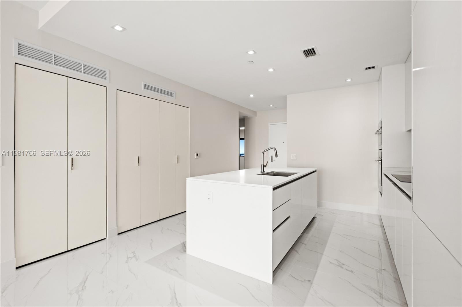 700 NE 24th St #2402 Miami, FL 33137