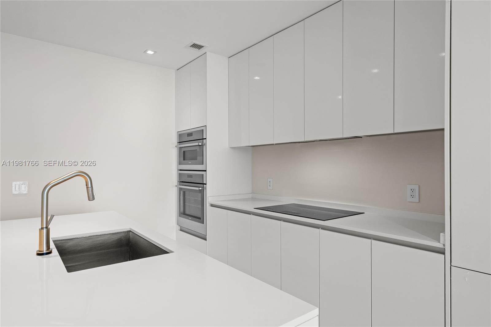 700 NE 24th St #2402 Miami, FL 33137