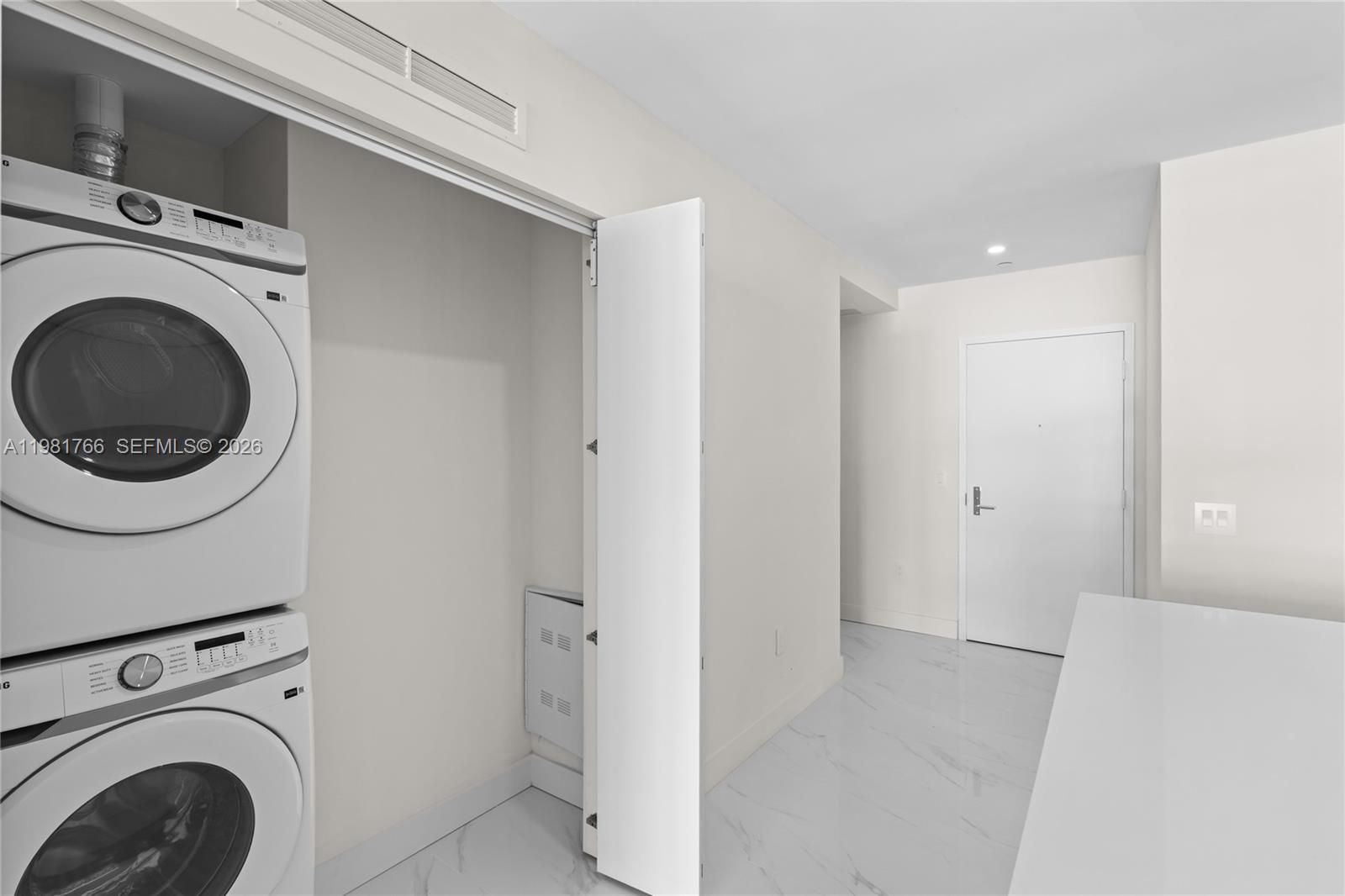 700 NE 24th St #2402 Miami, FL 33137