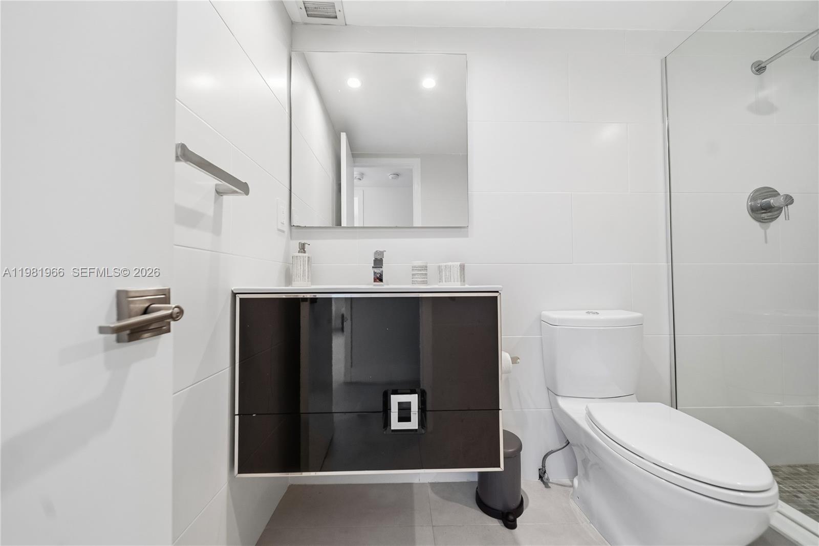 5750 Collins Ave #4F Miami Beach, FL 33140