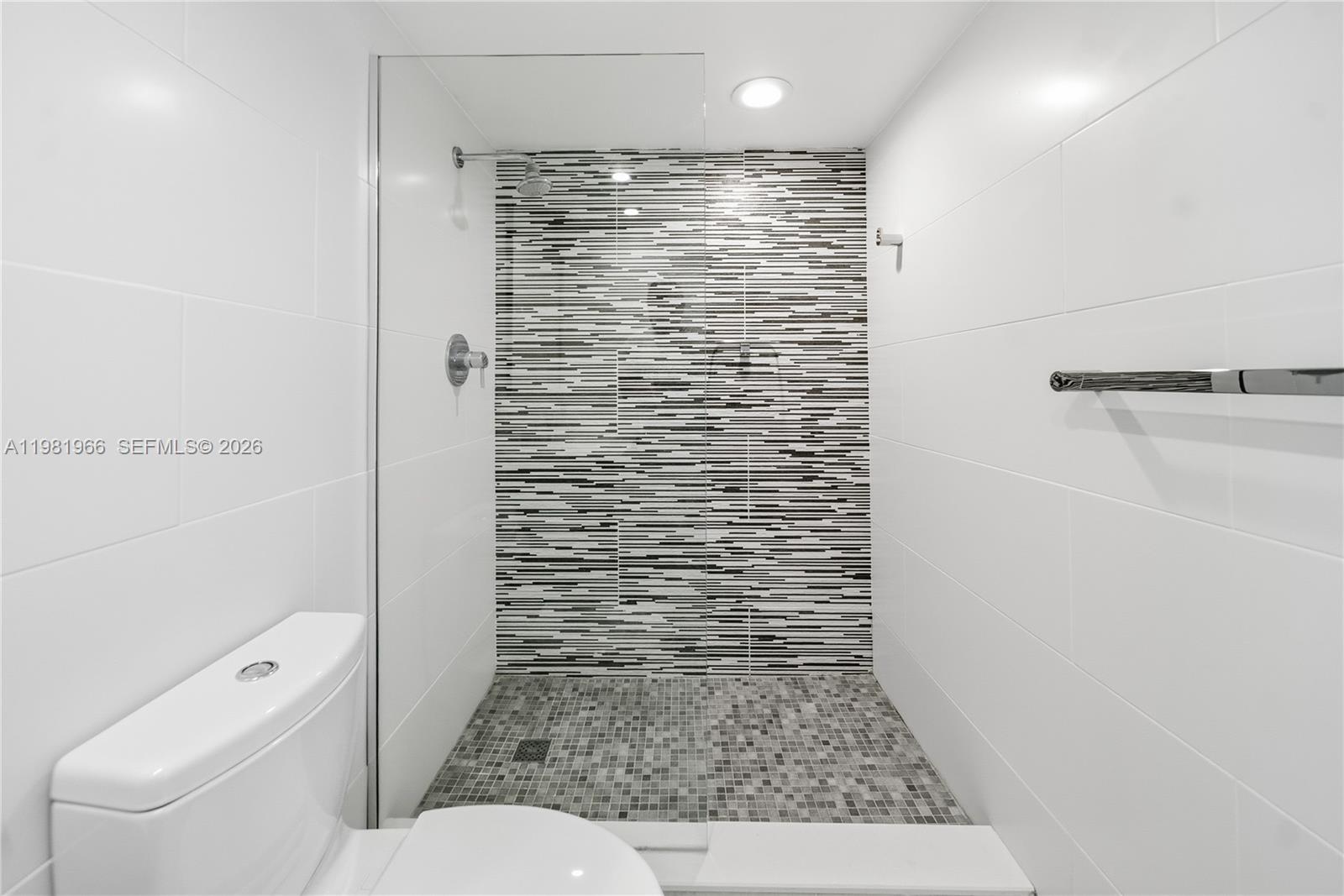 5750 Collins Ave #4F Miami Beach, FL 33140