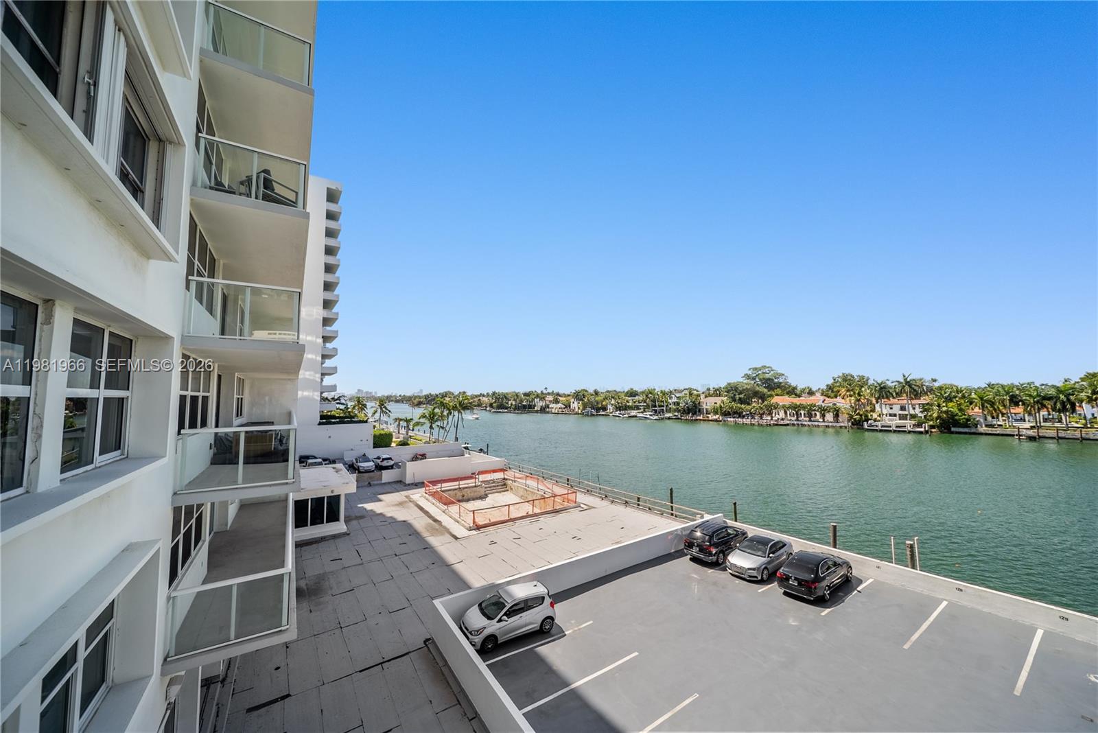 5750 Collins Ave #4F Miami Beach, FL 33140