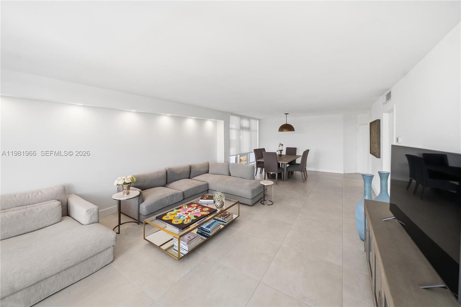 5750 Collins Ave #4F Miami Beach, FL 33140
