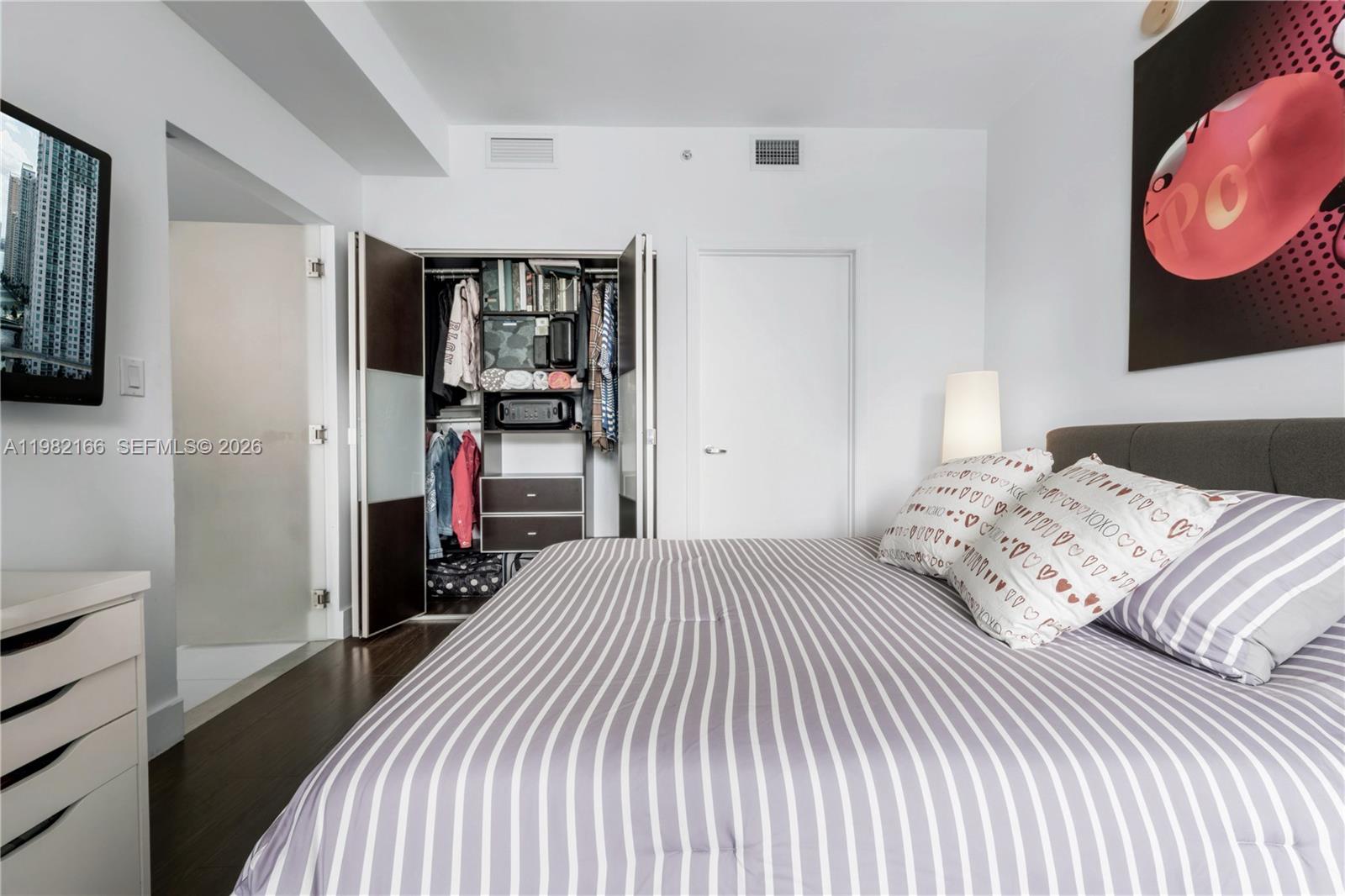 90 SW 3rd St #2116 Miami, FL 33130