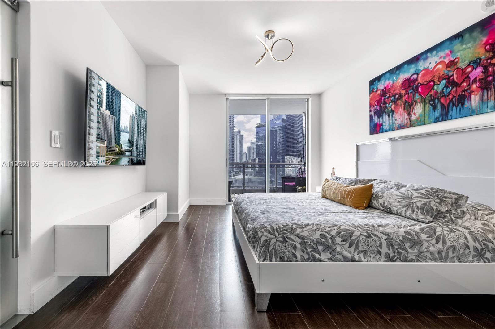 90 SW 3rd St #2116 Miami, FL 33130