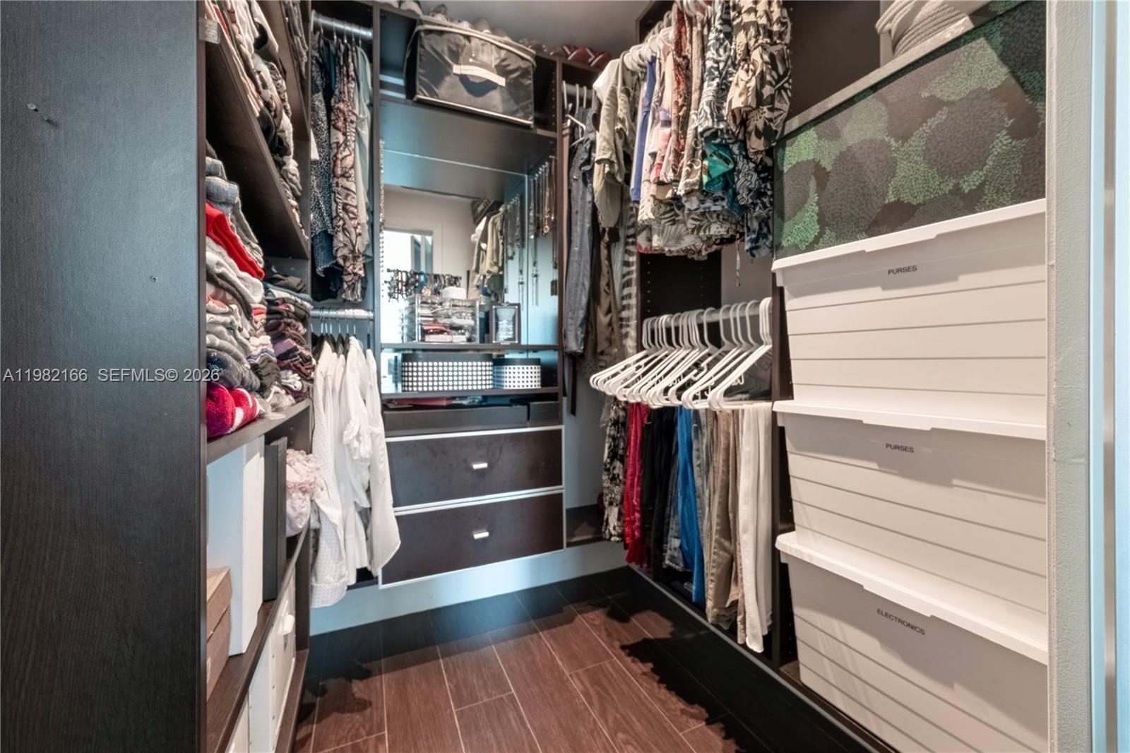 90 SW 3rd St #2116 Miami, FL 33130