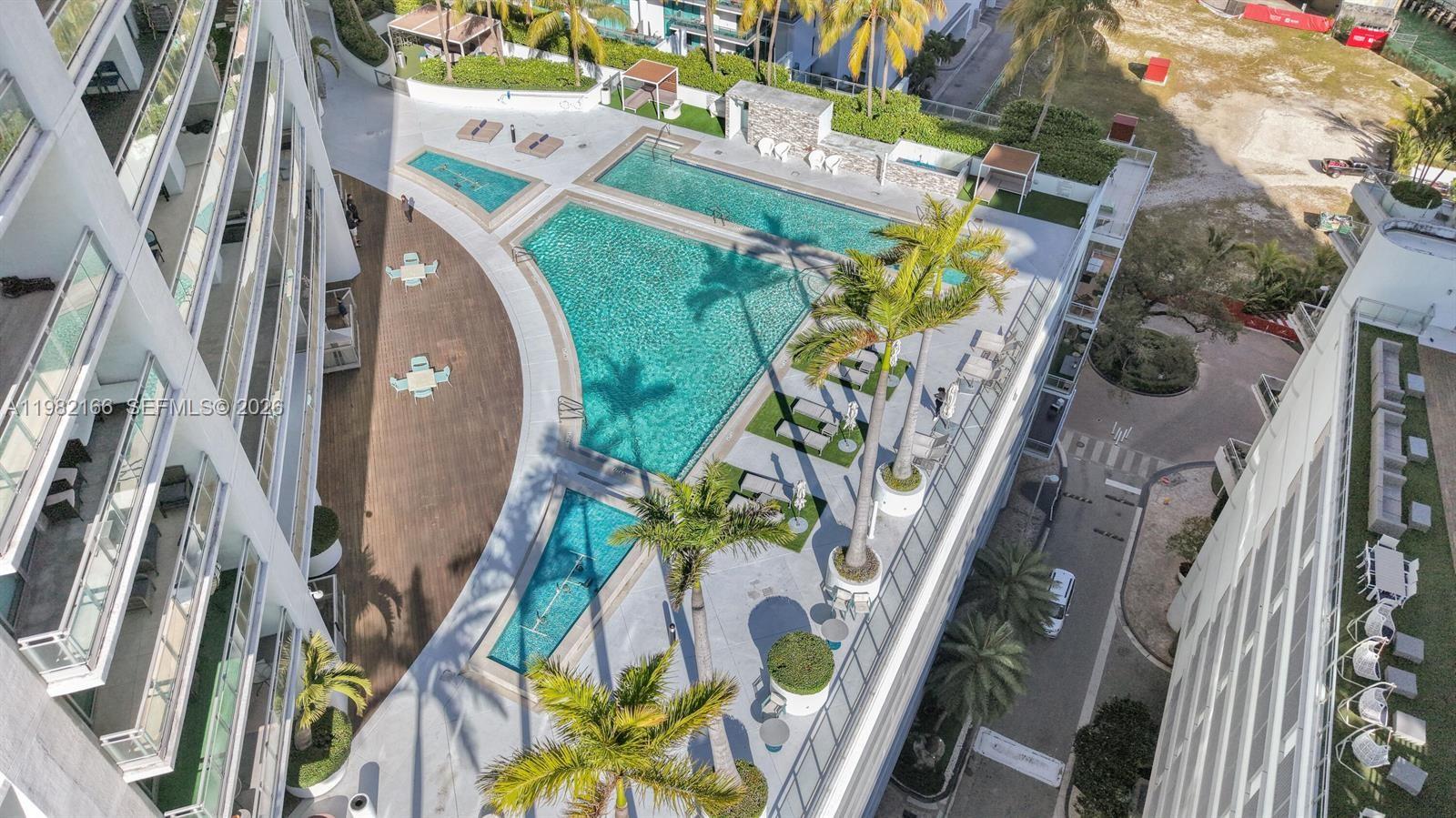 90 SW 3rd St #2116 Miami, FL 33130