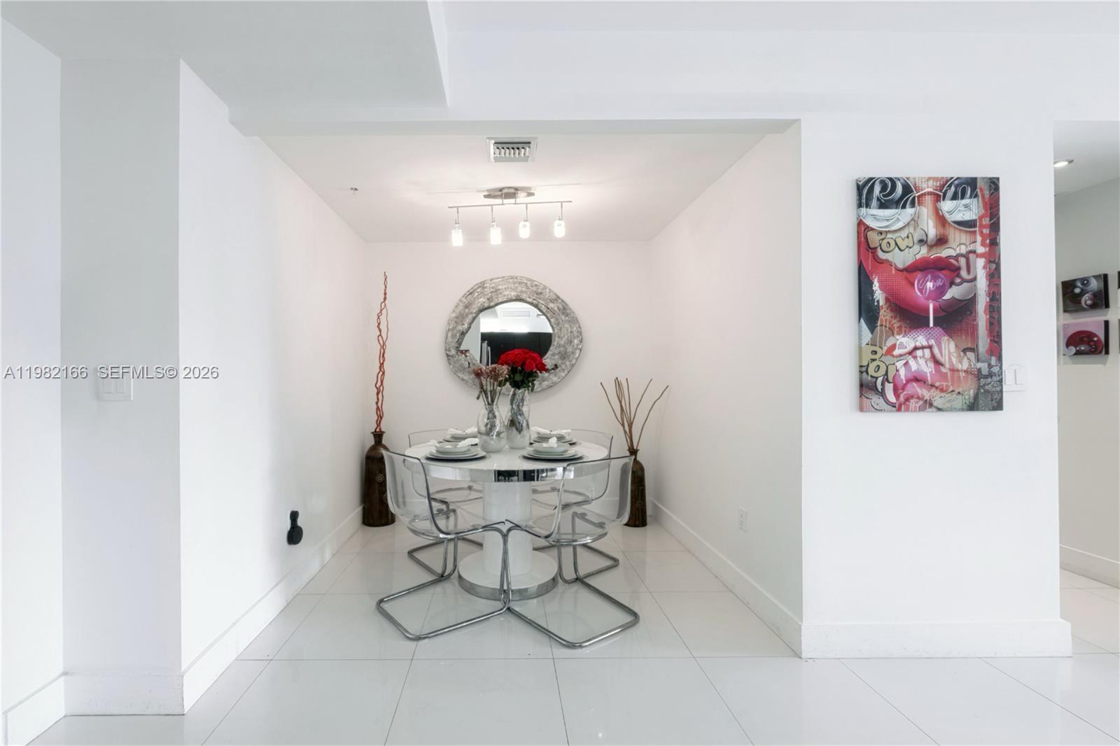 90 SW 3rd St #2116 Miami, FL 33130