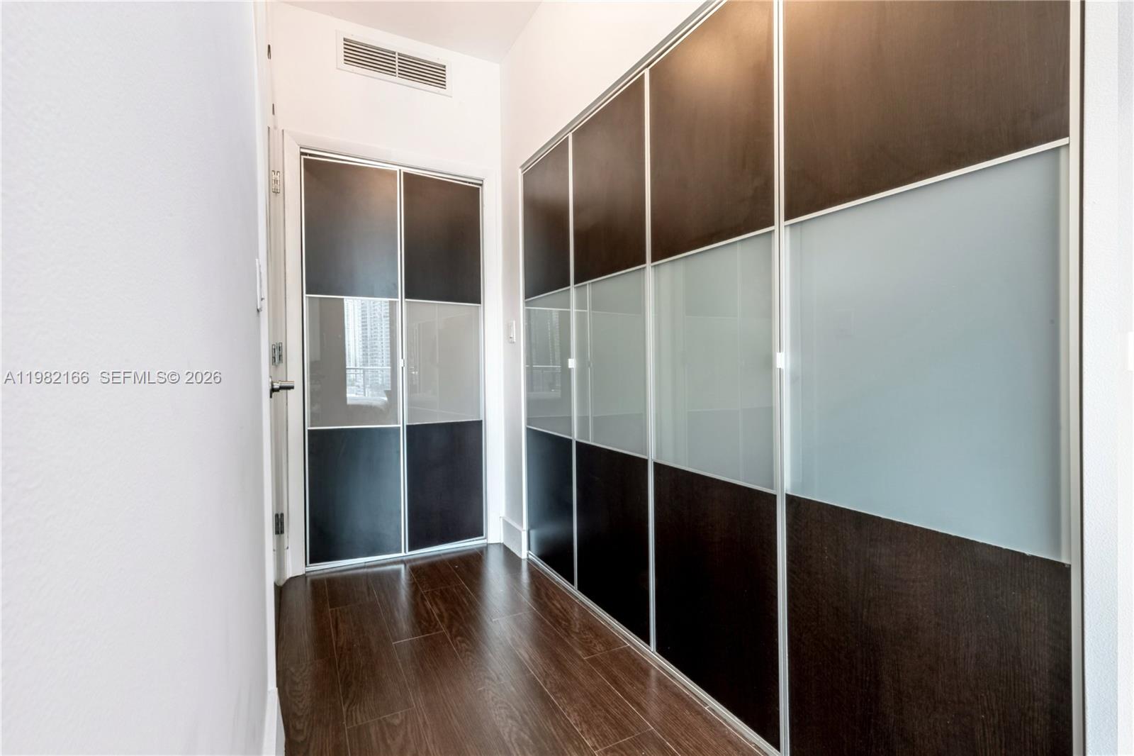 90 SW 3rd St #2116 Miami, FL 33130