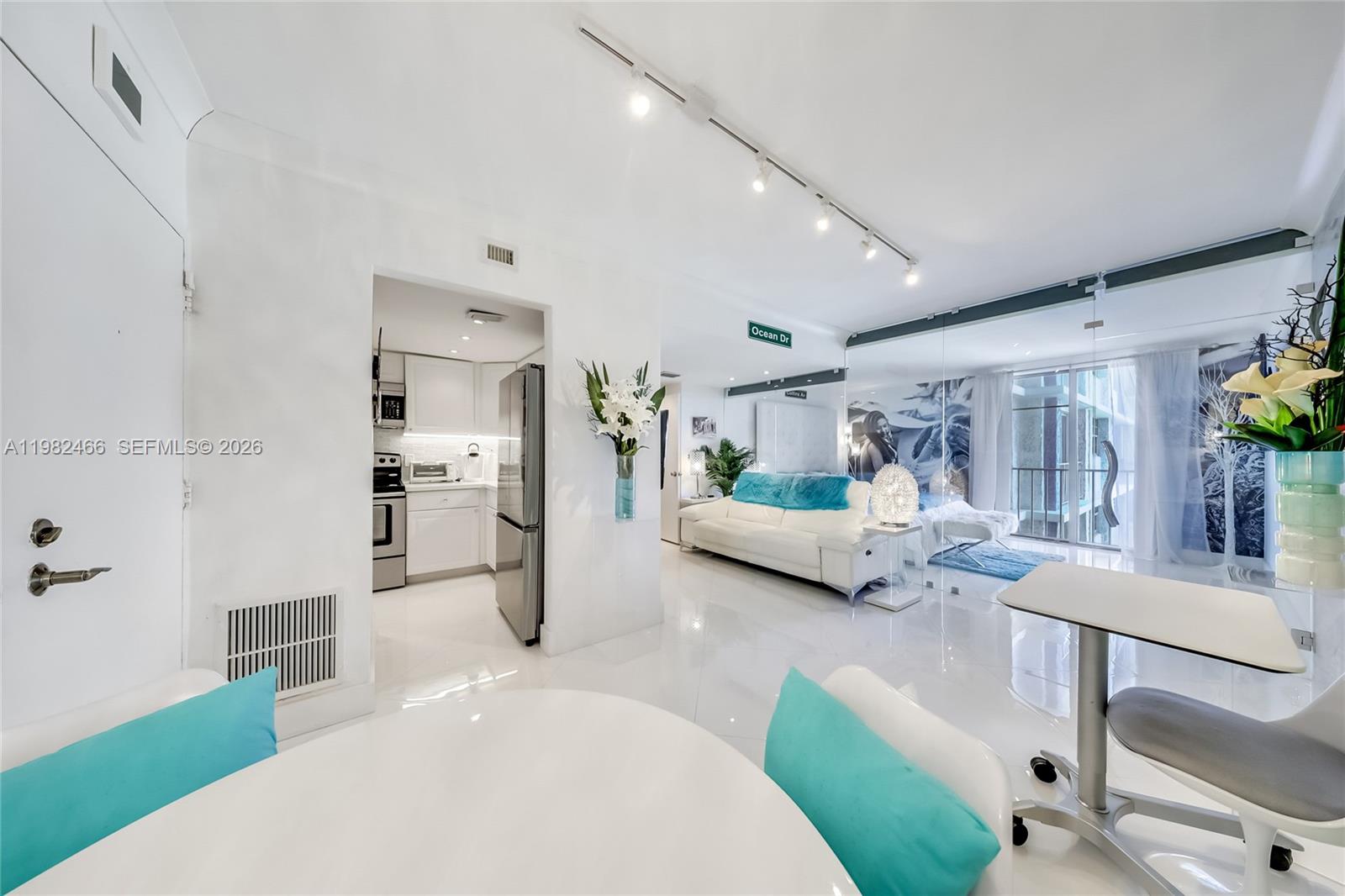 800 West Ave #605 Miami Beach, FL 33139