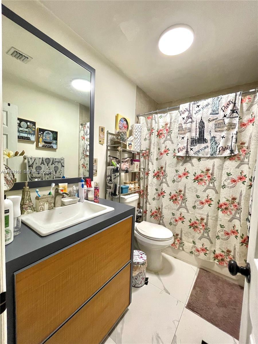 210 SW 65th Way Pembroke Pines, FL 33023