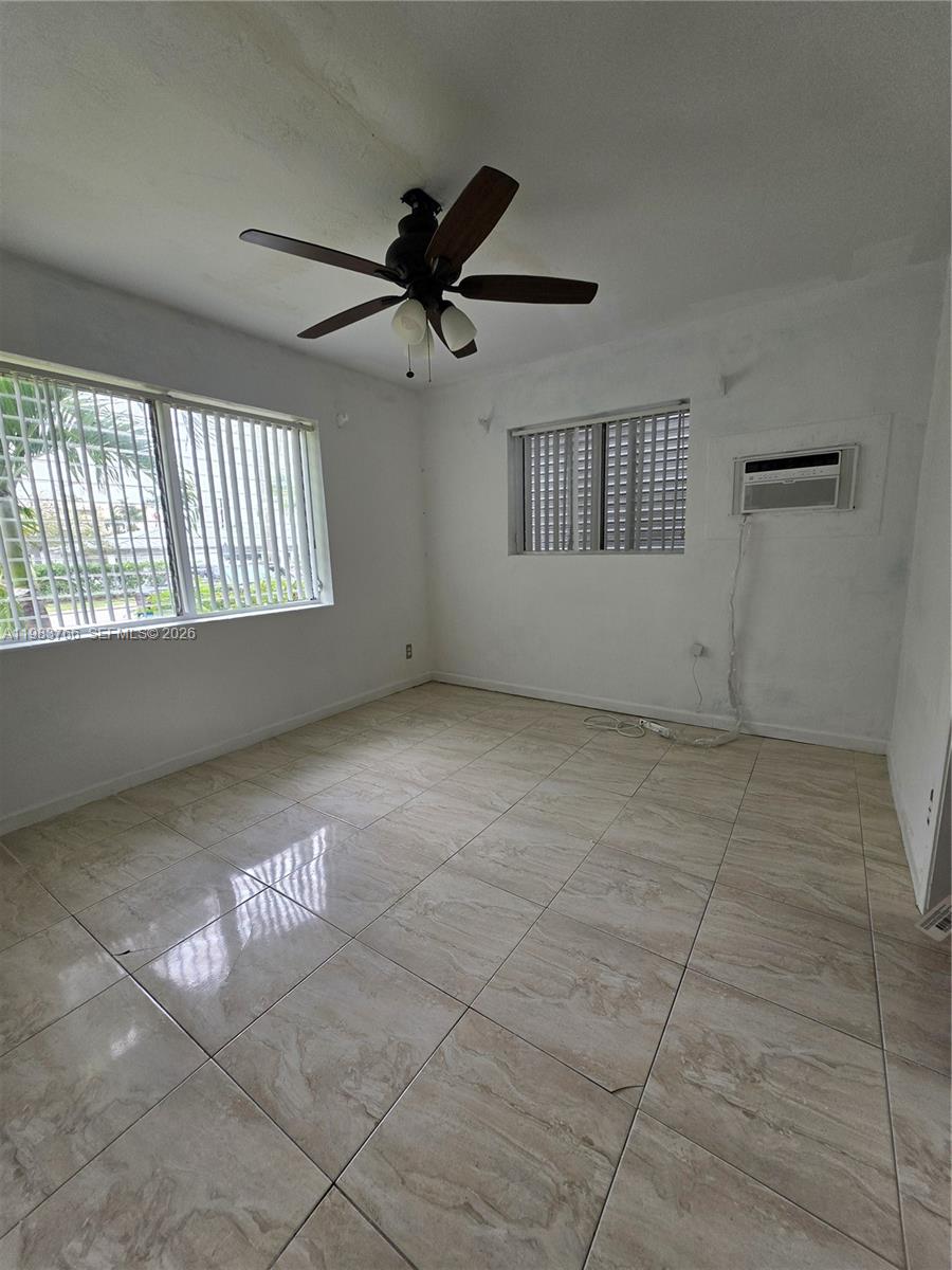 1 Esplanade Dr #1 Miami Springs, FL 33166