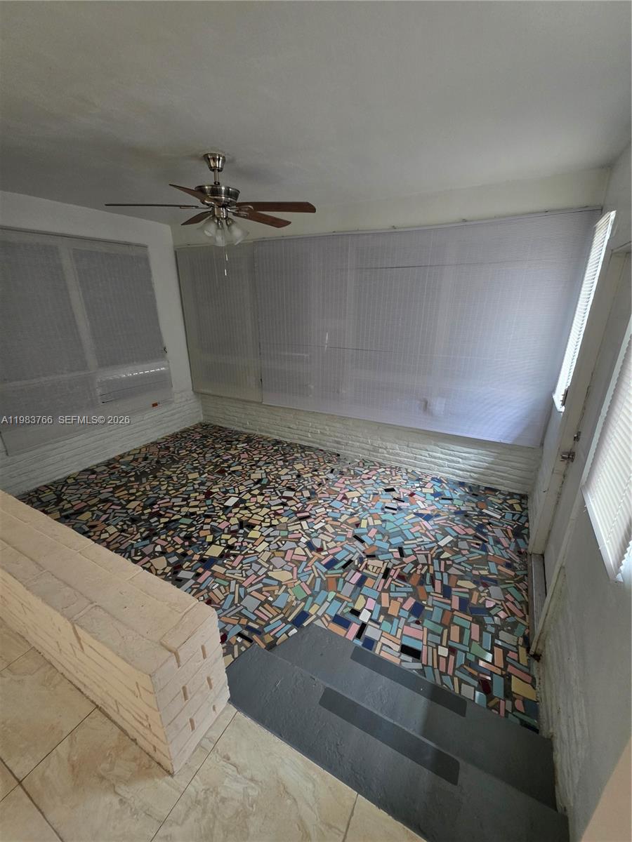 1 Esplanade Dr #1 Miami Springs, FL 33166