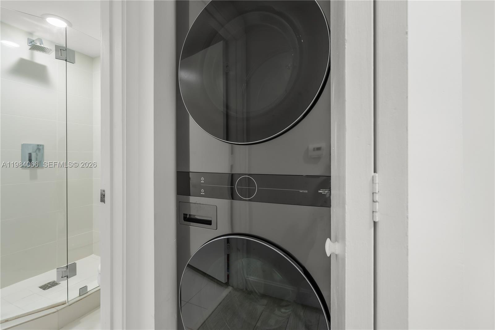 45 SW 9th St #1405 Miami, FL 33130