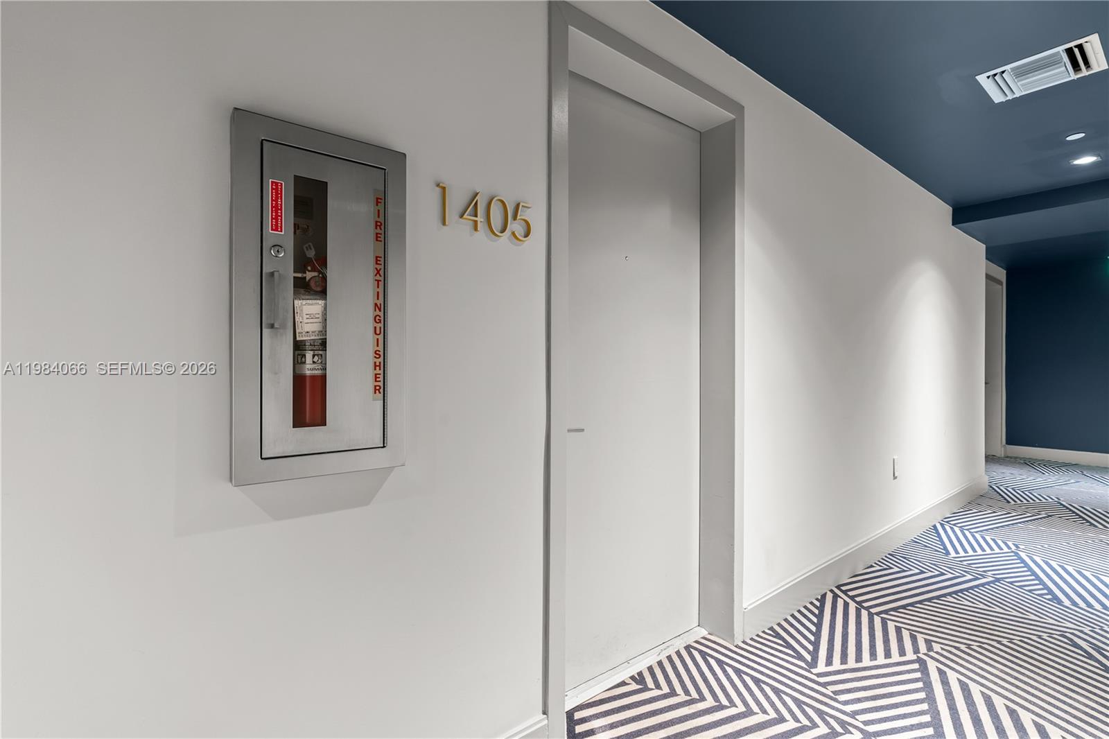 45 SW 9th St #1405 Miami, FL 33130