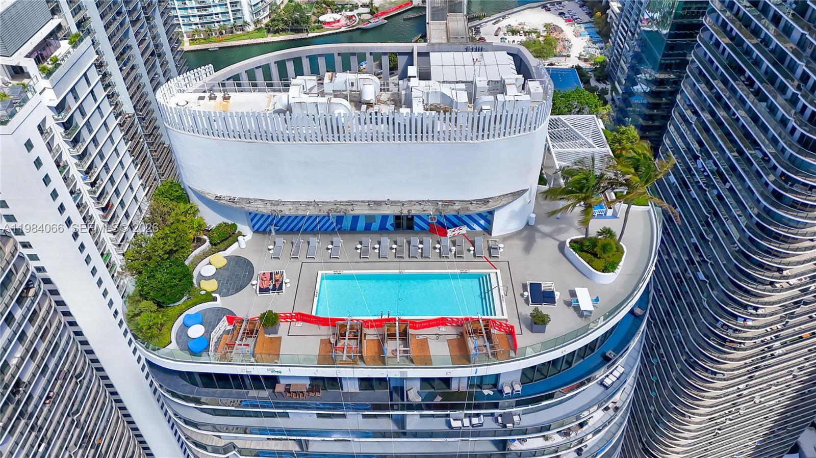 45 SW 9th St #1405 Miami, FL 33130