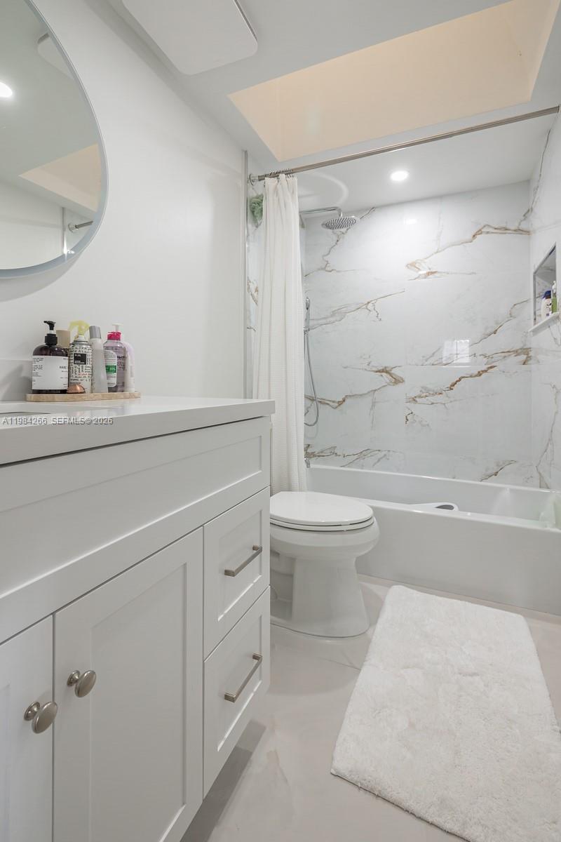 261 Navarre Ave #B-1 Coral Gables, FL 33134