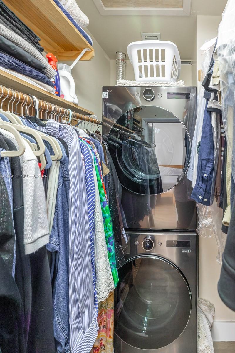 261 Navarre Ave #B-1 Coral Gables, FL 33134