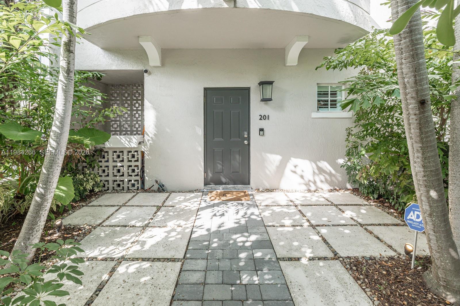 261 Navarre Ave #B-1 Coral Gables, FL 33134