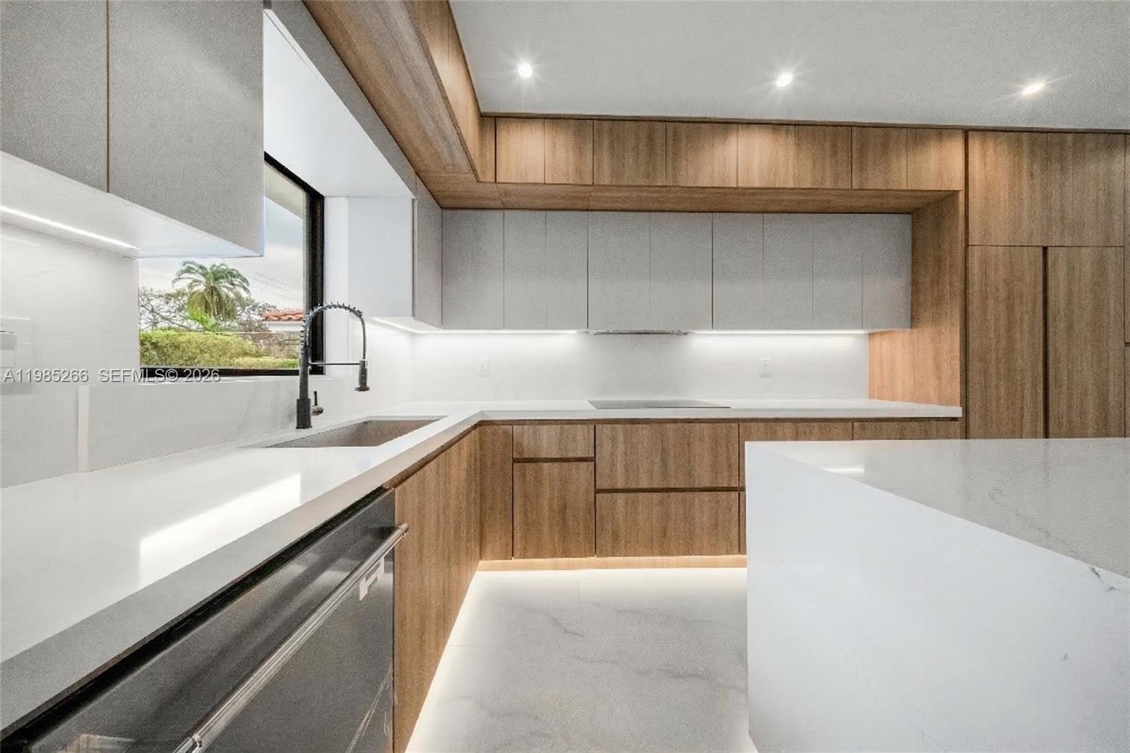 4241 Red Rd Coral Gables, FL 33155