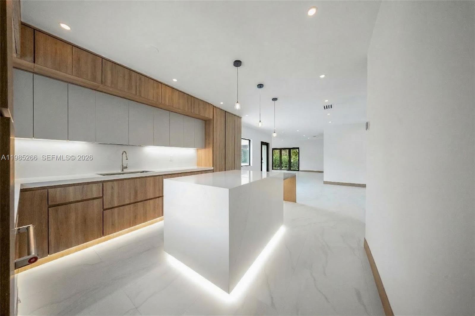 4241 Red Rd Coral Gables, FL 33155