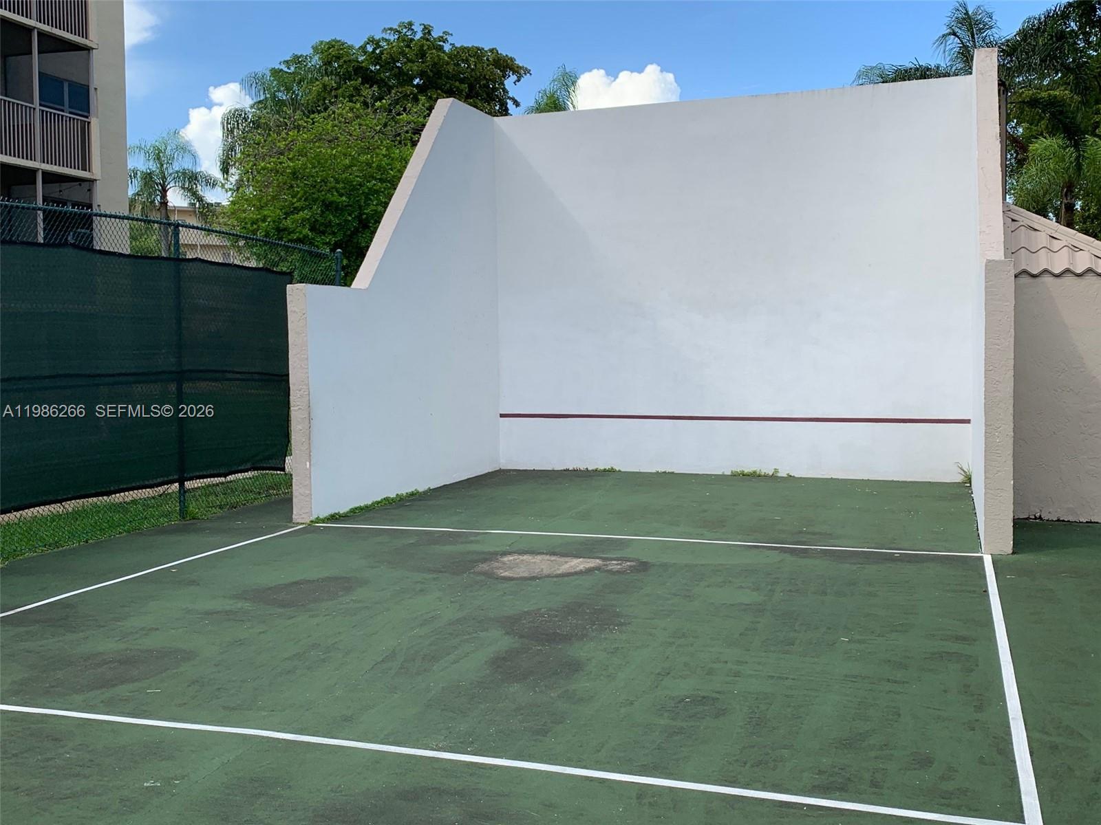 8215 Lake Dr #201 Doral, FL 33166